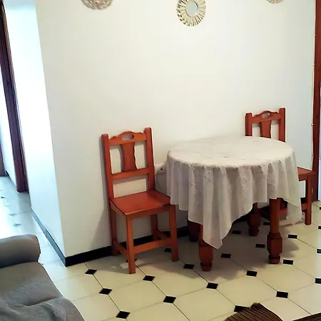Moderno Y Centrico Estudio En Conil De La Frontera, Cerca De Playas Y Equipado - Es-180-270